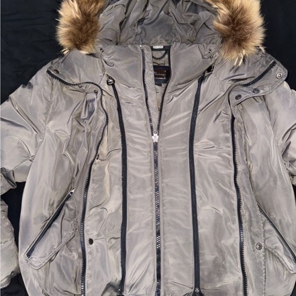 Mackage Original DIXON 2-in-1 Nordic down bomber with natural fur - Picture 13 of 15